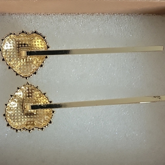 Two Dolce&Gabbana hairpins Devotion line with applied heart - Picture 3 of 4